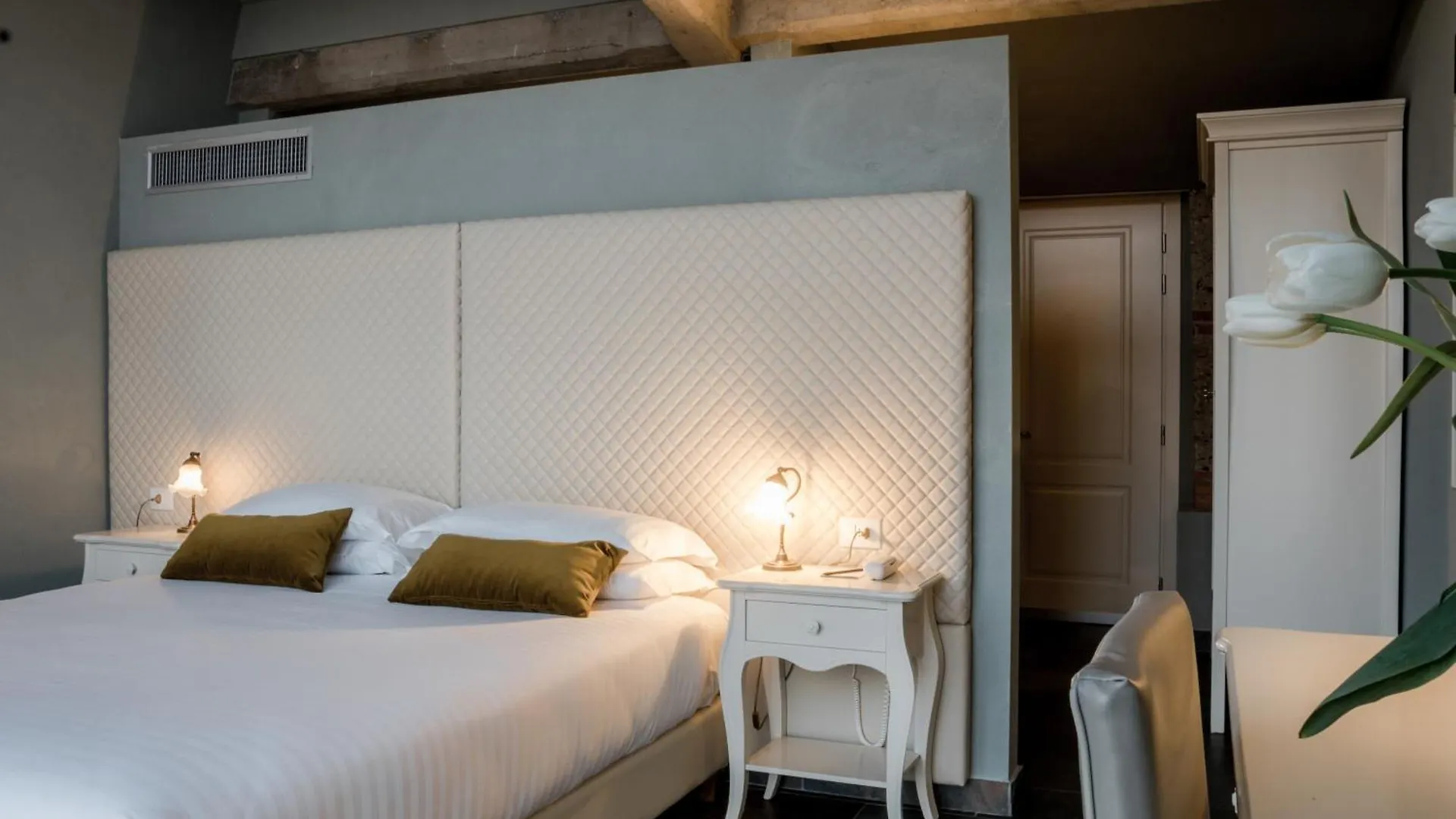 Le Ali Del Frassino Hotel Peschiera del Garda 4*,  Italy